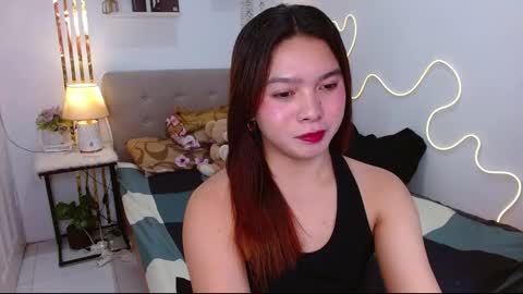 Snapshot of ellah_raj chatting on October 25, 2025, 11:40 am ELLAH online show from October 25, 2025, 11:40 am