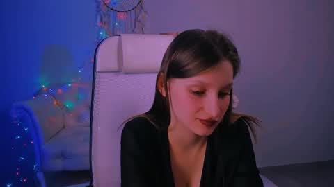 Ella online show from February 20, 2025, 6:57 pm