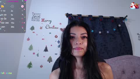 Snapshot of ellajonz chatting on December 7, 2024, 5:59 am Ella Amoneth online show from December 7, 2024, 5:59 am