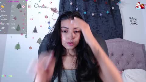 Snapshot of ellajonz chatting on December 10, 2024, 2:38 am Ella Amoneth online show from December 10, 2024, 2:38 am