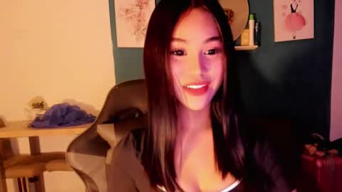 Snapshot of ellaliciousss chatting on March 9, 2025, 7:15 pm ella online show from March 9, 2025, 7:15 pm