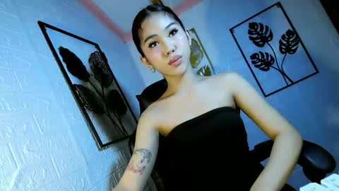 Snapshot of ellaliciousss chatting on October 1, 2025, 5:41 pm ella online show from October 1, 2025, 5:41 pm