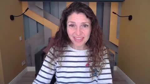 EllaLongs online show from November 28, 2025, 12:41 pm