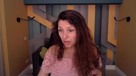 EllaLongs online show from June 26, 2026, 11:36 am