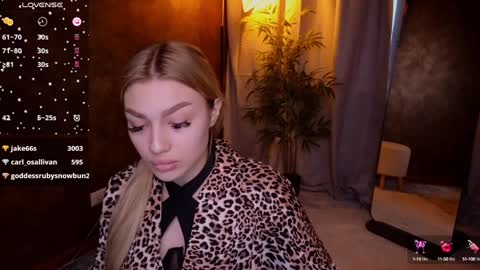 ellamilla online show from January 22, 2025, 8:51 am