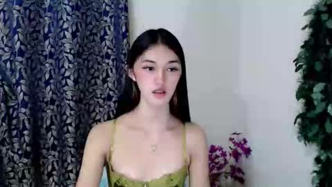 ELLA online show from September 14, 2025, 9:03 pm