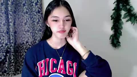 ELLA online show from October 9, 2025, 10:30 pm