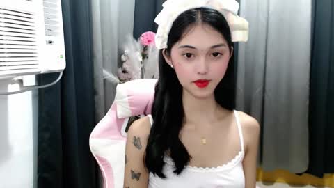 Snapshot of ellamiller69 chatting on May 8, 2026, 2:33 pm ELLA online show from May 8, 2026, 2:33 pm