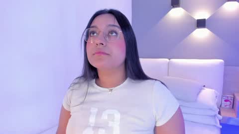 Ella online show from January 26, 2025, 5:02 am