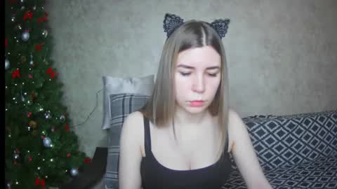 EllaNuar online show from January 22, 2025, 1:20 am