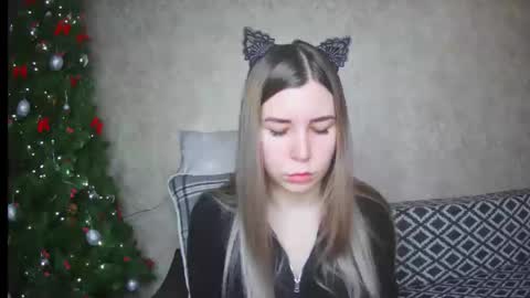 EllaNuar online show from January 24, 2025, 1:13 am