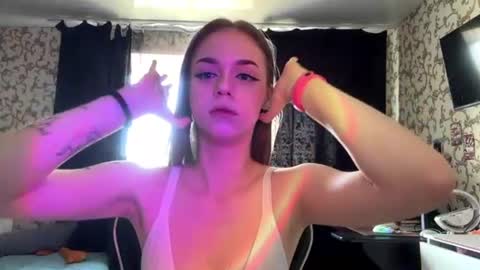 Snapshot of ellashenkel chatting on July 21, 2026, 9:11 am angel online show from July 21, 2026, 9:11 am
