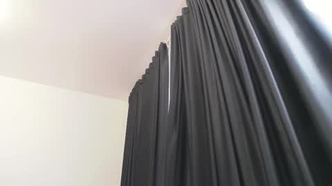 ellasins online show from March 2, 2026, 7:15 am