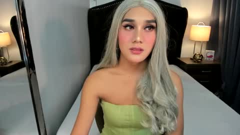 Sophia online show from December 3, 2024, 2:38 pm