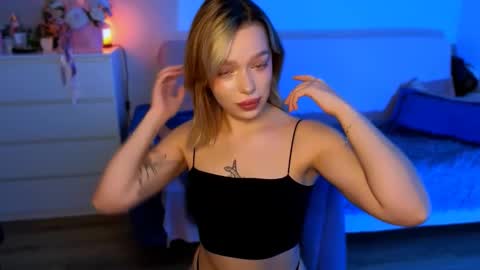 Ella online show from November 14, 2025, 5:28 am