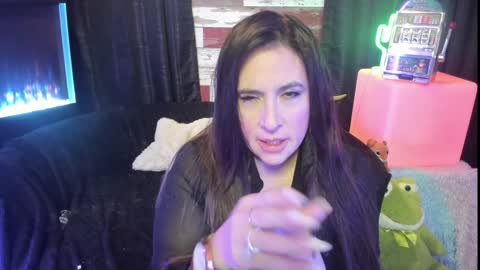 ELLE online show from January 22, 2025, 4:55 pm