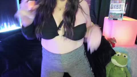 ELLE online show from September 26, 2025, 8:13 pm