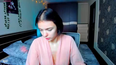 Luna online show from September 30, 2025, 1:49 pm