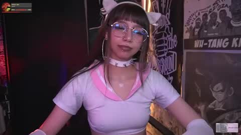 follow me on instagram .    online show from November 7, 2025, 3:01 pm