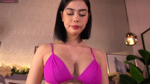 Elle Diane online show from December 23, 2024, 12:46 am