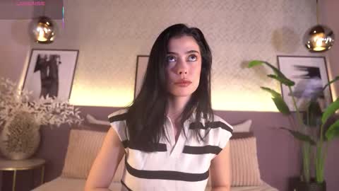 Snapshot of ellediane chatting on February 11, 2026, 10:15 pm Elle Diane online show from February 11, 2026, 10:15 pm