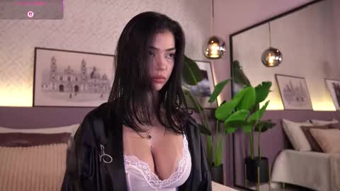 Snapshot of ellediane chatting on March 17, 2026, 10:35 pm Elle Diane online show from March 17, 2026, 10:35 pm