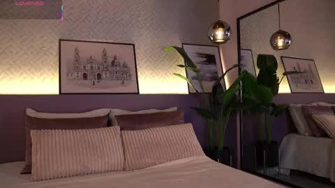Elle Diane online show from May 2, 2026, 10:26 pm