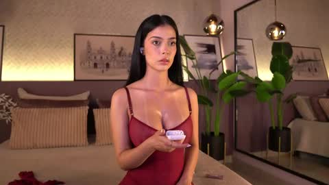 Snapshot of ellediane chatting on June 3, 2026, 10:48 pm Elle Diane online show from June 3, 2026, 10:48 pm