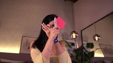 Elle Diane online show from July 7, 2026, 11:42 pm