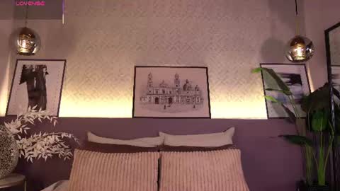 Elle Diane online show from July 9, 2026, 10:14 pm