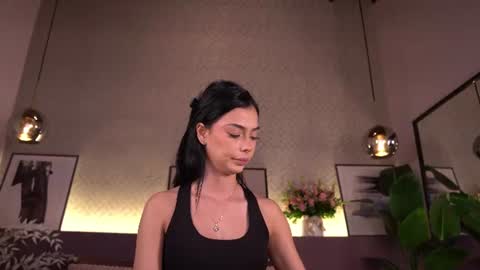 Elle Diane online show from July 28, 2026, 10:20 pm