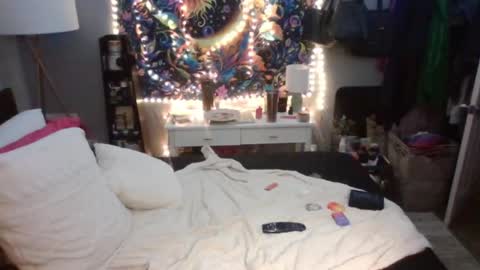Lizzy Kay Petite online show from January 1, 2025, 8:56 am
