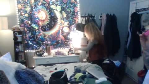 Lizzy Kay Petite online show from February 3, 2025, 8:46 am