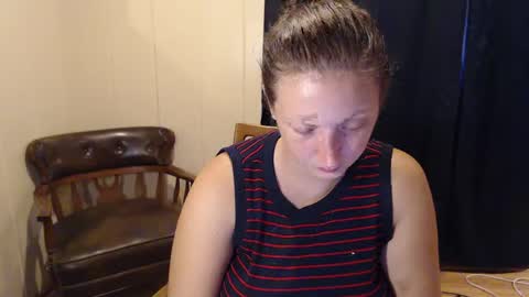 elle online show from September 29, 2025, 4:23 pm