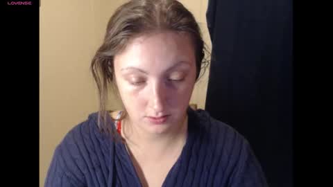 elle online show from November 14, 2025, 12:04 pm