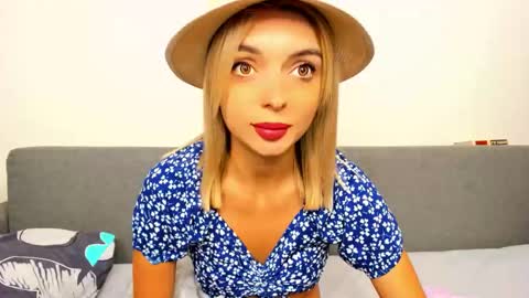 ellen_flow online show from September 26, 2025, 9:30 pm