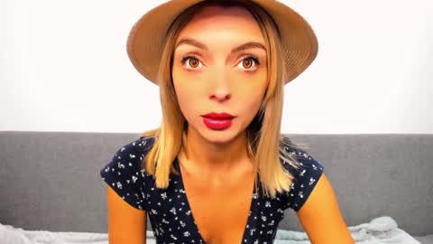 ellen_flow online show from October 2, 2025, 9:33 pm