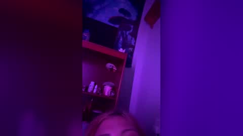 nautiellebbw online show from May 10, 2026, 6:18 am