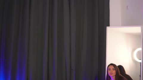 EllenKarter online show from December 3, 2025, 4:31 am