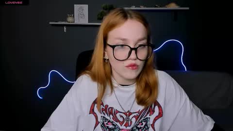 Ellie online show from September 10, 2025, 7:25 pm