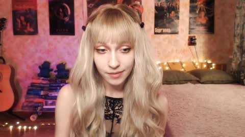 ellie_friendly online show from January 9, 2025, 3:26 am