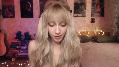 ellie_friendly online show from January 22, 2025, 12:38 pm