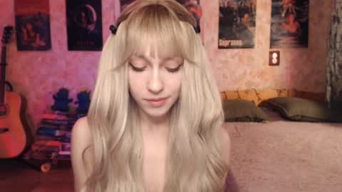 ellie_friendly online show from February 2, 2025, 12:09 am