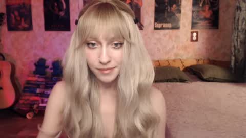 ellie_friendly online show from February 5, 2025, 12:17 pm
