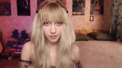 ellie_friendly online show from February 12, 2025, 12:12 pm