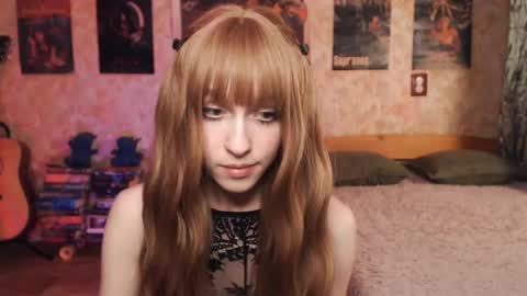 ellie_friendly online show from October 28, 2025, 1:14 pm