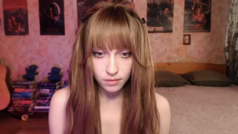ellie_friendly online show from May 30, 2026, 12:19 am