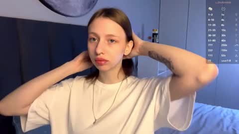 Ellie online show from September 25, 2025, 7:01 am