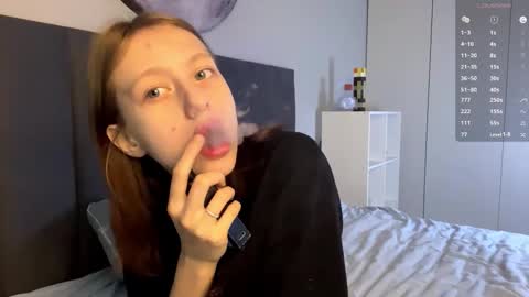 Ellie online show from September 29, 2025, 7:13 am