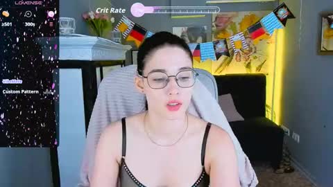 Snapshot of ellie_magic chatting on September 19, 2025, 11:55 am ellie_magic online show from September 19, 2025, 11:55 am